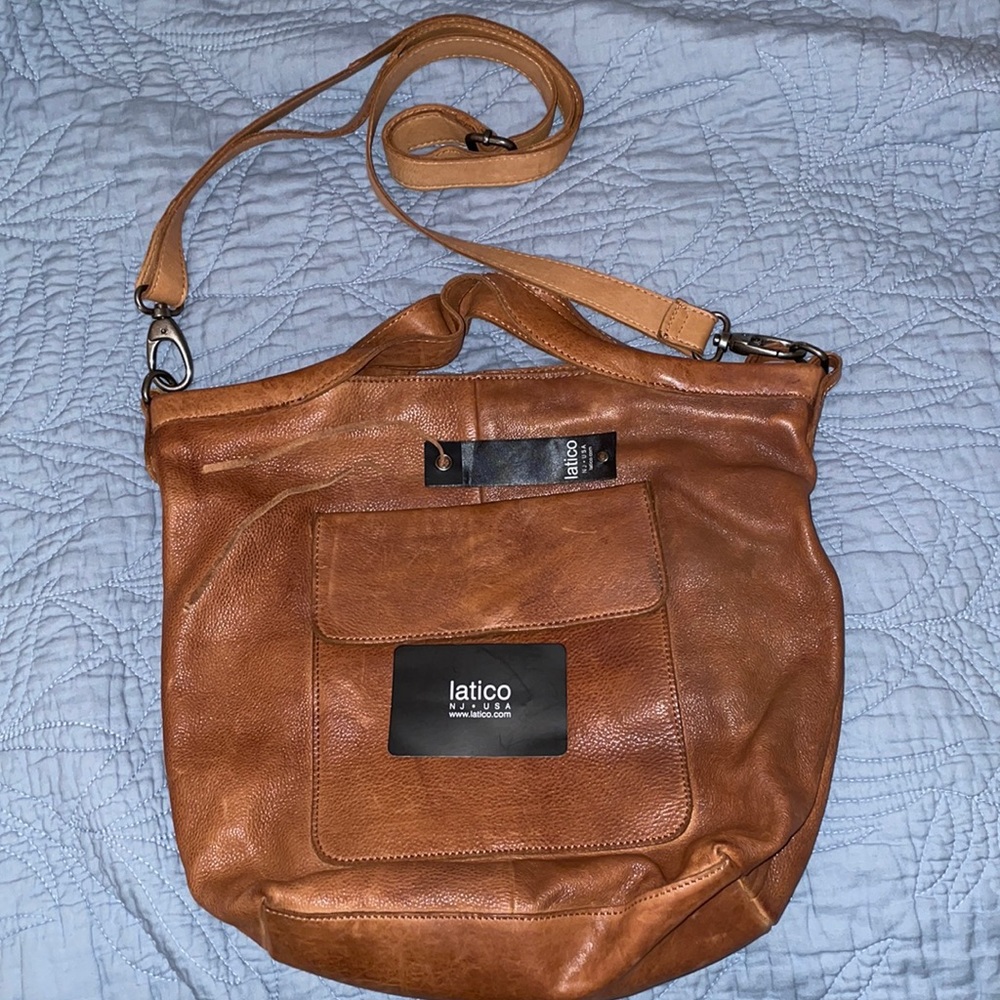 Tote/crossbody bag with adjustable strap! Cognac color